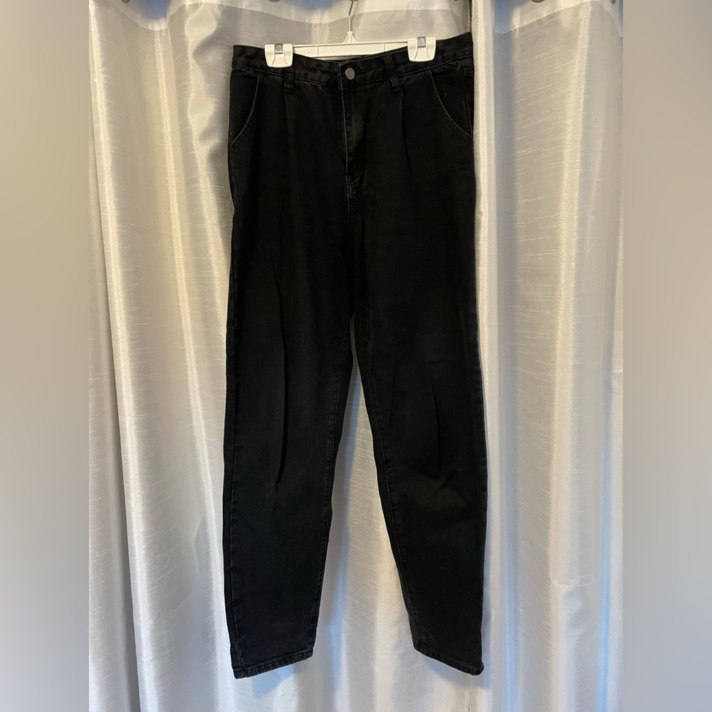 SHEIN Black Relaxed Jeans